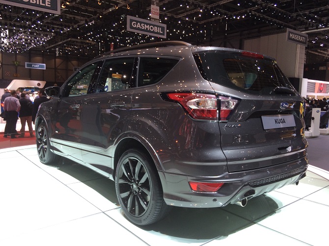 Ford Kuga.JPG