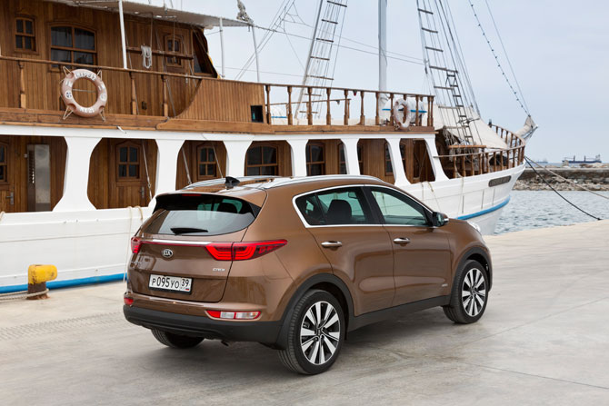 Новый KIA Sportage сзади KIA Sportage_2.jpg