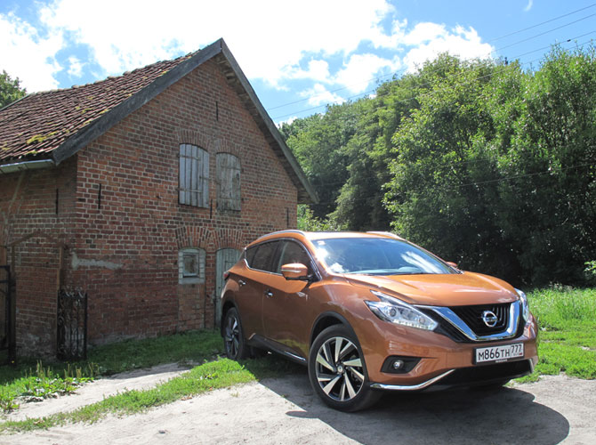 Однозначно, потенциальные владельцы Nissan Murano получат удовольствие от вождения... _рядом-с-домом-передом.jpg