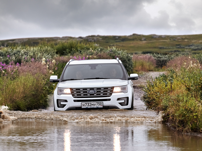 Для Ford Explorer брод - не помеха ___брод_один_белый.jpg