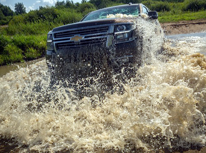 Для Chevrolet Tahoe брод - не помеха