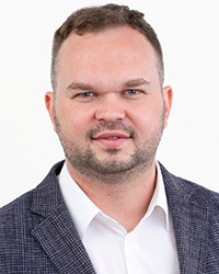 Максим-Полозков.png