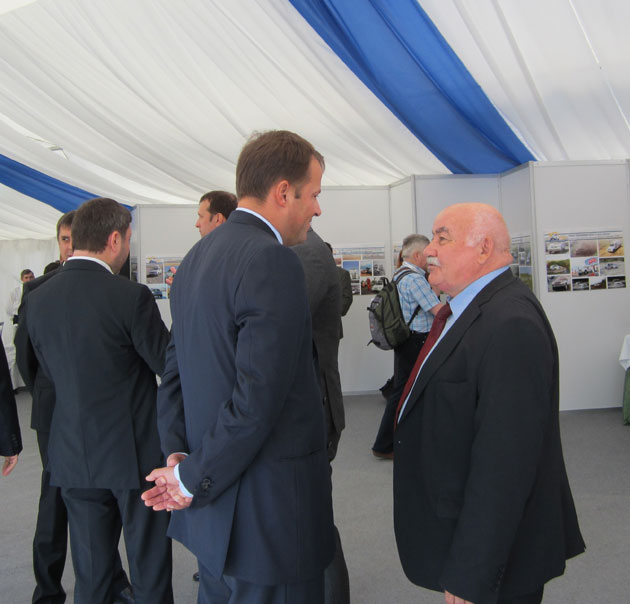 GM_AVTOVAZ_PrusoV_Komarov.jpg GM_AVTOVAZ_PrusoV_Komarov.jpg