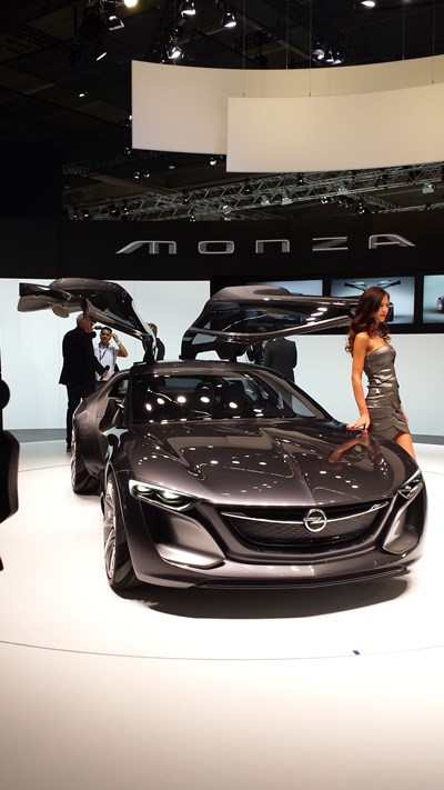 Frankfurt_2013_2.jpg Frankfurt_2013_2.jpg