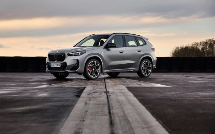 BMW представил 316-сильную версию кроссовера X1