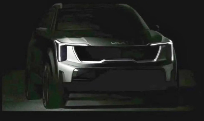 Рассекречена внешность обновленного Kia Sorento