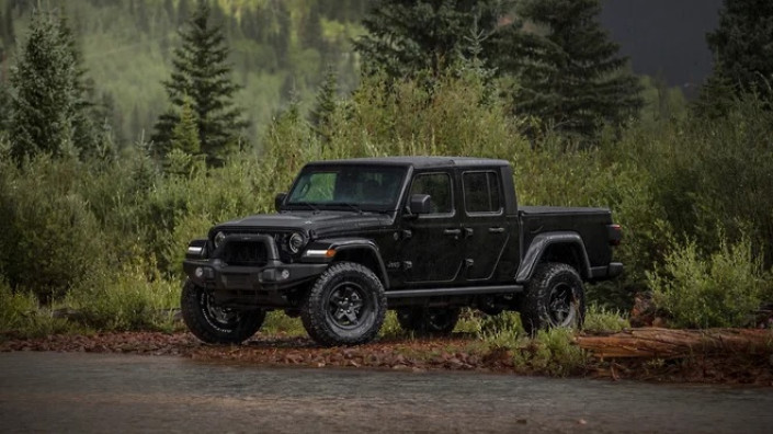 Jeep представил рестайлинговый пикап Gladiator