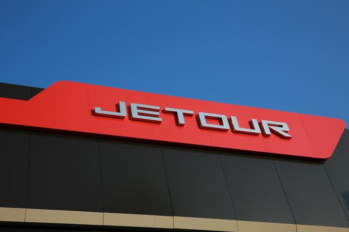 Автомобили Jetour стали доступны через сервисы Сбера и Т-Банка