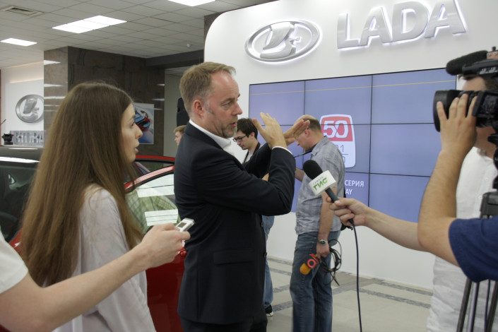 Елена Костякова: АВТОВАЗ представил две новинки на годовом собрании