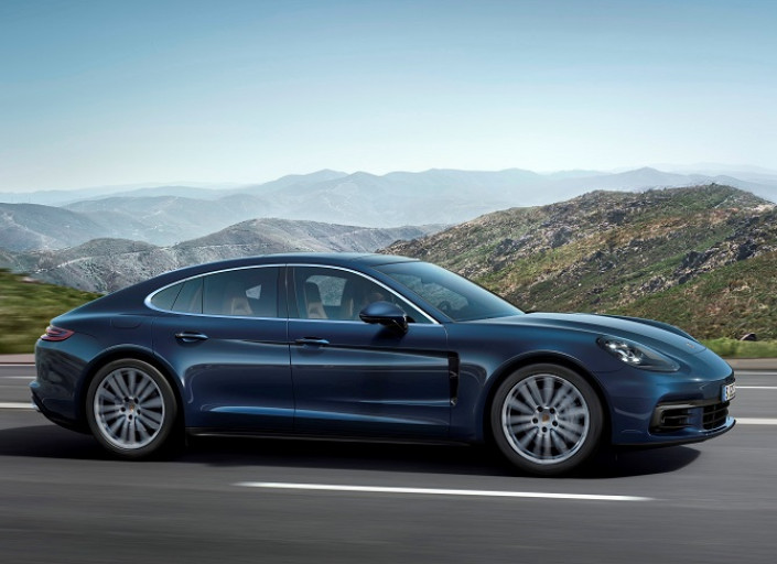 Игорь Моржаретто: новый Porsche Panamera – самый премиальный, самый быстрый!