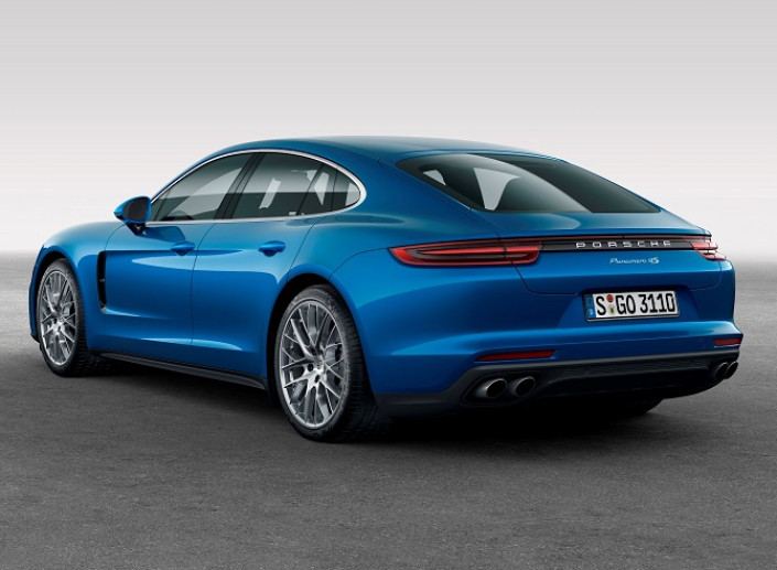 Игорь Моржаретто: новый Porsche Panamera – самый премиальный, самый быстрый!