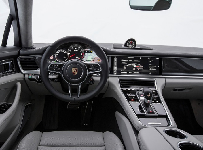 Игорь Моржаретто: новый Porsche Panamera – самый премиальный, самый быстрый!
