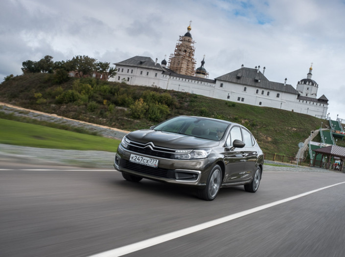 Игорь Моржаретто: Citroen C4 Sedan - цветик-семицветик