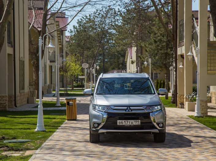Алексей Тихонов: Mitsubishi Outlander – 15 лет движения к новым горизонтам