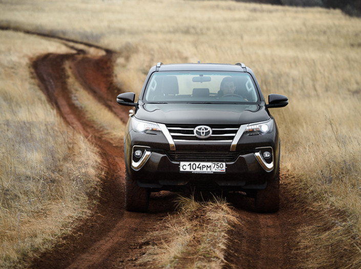Игорь Моржаретто: Toyota Fortuner - универсальный солдат