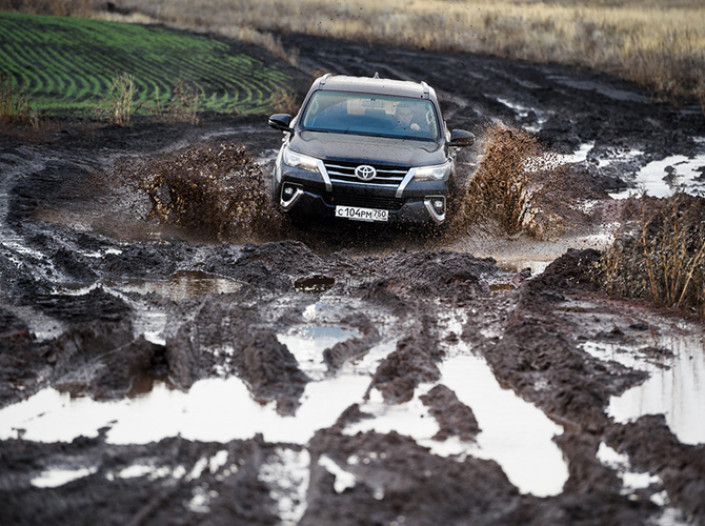 Игорь Моржаретто: Toyota Fortuner - универсальный солдат