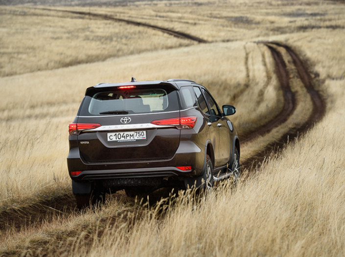 Игорь Моржаретто: Toyota Fortuner - универсальный солдат