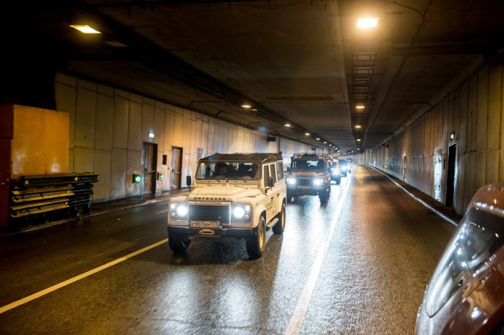 Россия отметила 70-летие Land Rover попыткой установить мировой рекорд