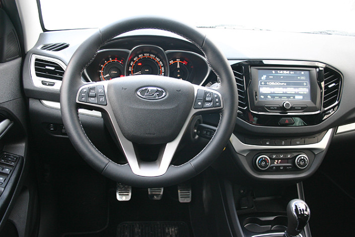 Тест-Драйв 7D: LADA Vesta Exclusive