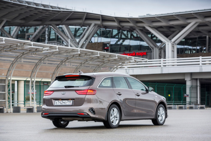Тест-Драйв 7D: KIA Ceed SW
