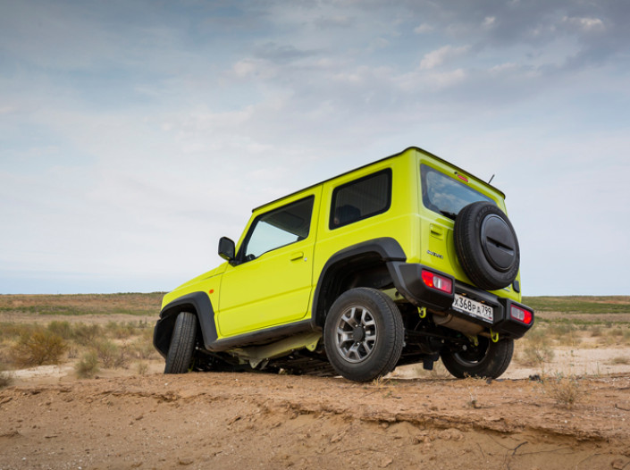 Антон Чуйкин: Suzuki Jimny IV - маленький гигант большого бездорожья