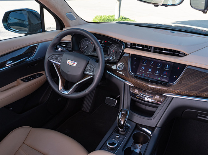 Антон Чуйкин: Cadillac XT6 - между вирусом и «Кадиллаком»