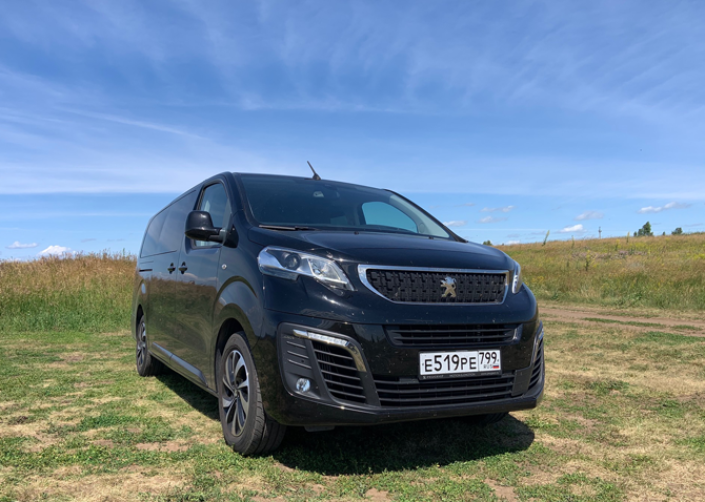 Сергей Целиков: Peugeot Traveller – большой автомобиль для больших путешествий