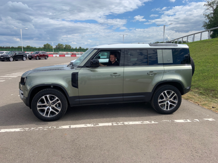 Сергей Целиков: Land Rover Defender – новый, другой, крутой