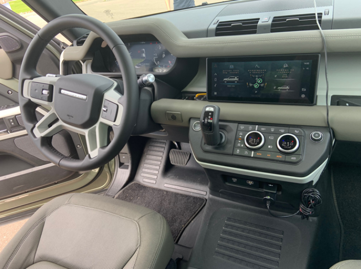 Сергей Целиков: Land Rover Defender – новый, другой, крутой