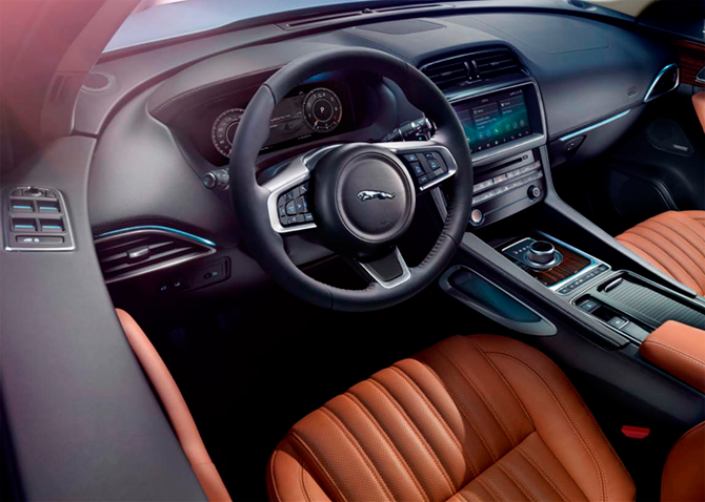 Сергей Целиков: Jaguar F-Pace - в темпе кошачьего вальса…