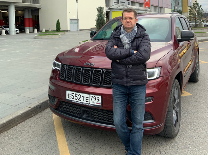 Сергей Целиков: Jeep Grand Cherokee - американский вседорожник с премиальным немецким акцентом