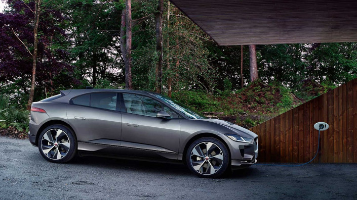 Сергей Королев, директор по продажам JLR Россия, Беларусь, Армения, Казахстан («Автостат»)