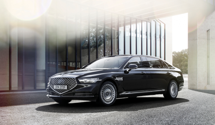 Антон Чуйкин: Genesis G90L - фуражки не найдется?