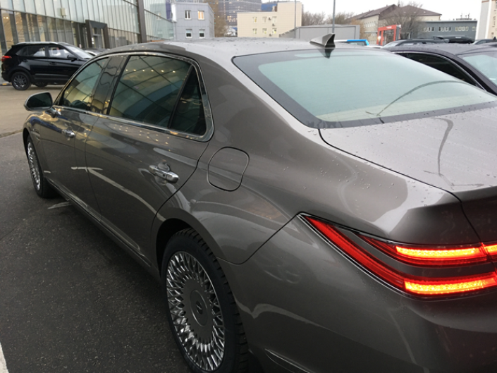 Антон Чуйкин: Genesis G90L - фуражки не найдется?