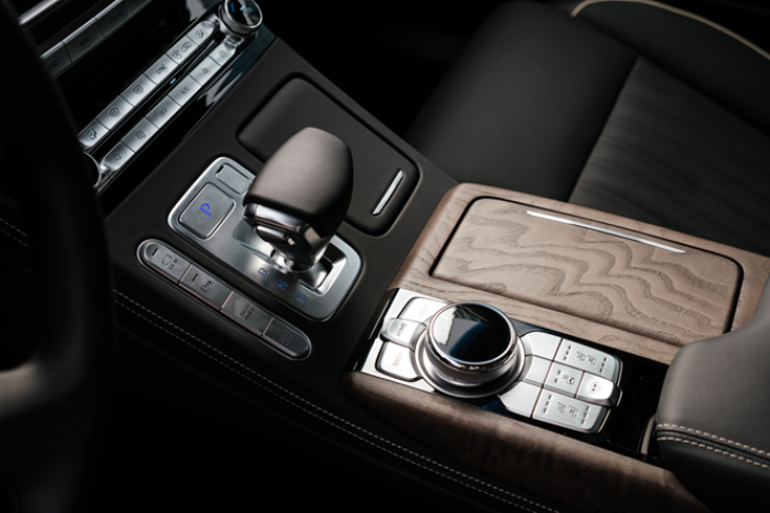 Антон Чуйкин: Genesis G90L - фуражки не найдется?