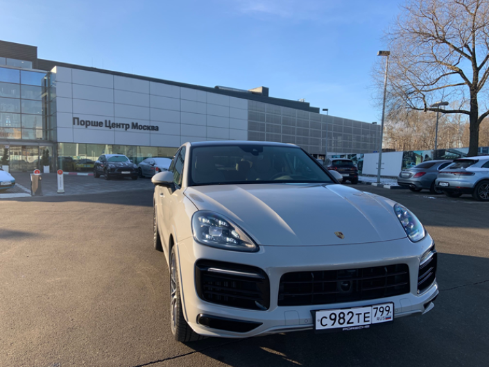 Сергей Целиков: Porsche Cayenne Coupe - есть ли жизнь после BMW головного мозга?