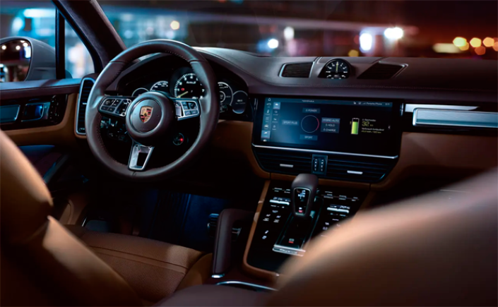 Сергей Целиков: Porsche Cayenne Coupe - есть ли жизнь после BMW головного мозга?