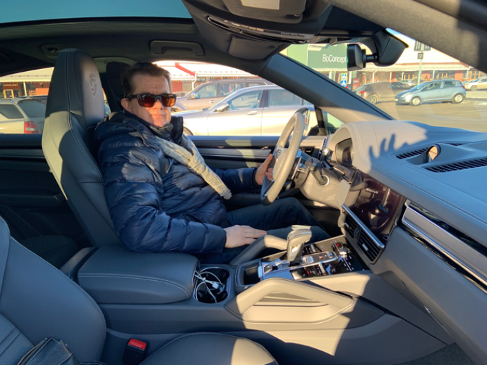 Сергей Целиков: Porsche Cayenne Coupe - есть ли жизнь после BMW головного мозга?