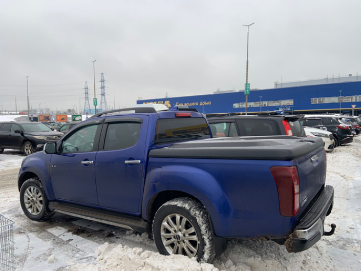 Сергей Целиков: пикап ISUZU D-Max - рычит как трактор, рвется в путь…