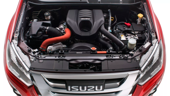 Сергей Целиков: пикап ISUZU D-Max - рычит как трактор, рвется в путь…