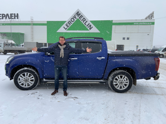 Сергей Целиков: пикап ISUZU D-Max - рычит как трактор, рвется в путь…