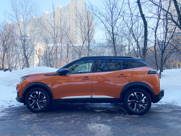Сергей Целиков: Peugeot 2008 - от 1,64 до 2,37 млн рублей. Стоит ли?