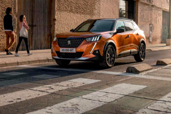 Сергей Целиков: Peugeot 2008 - от 1,64 до 2,37 млн рублей. Стоит ли?