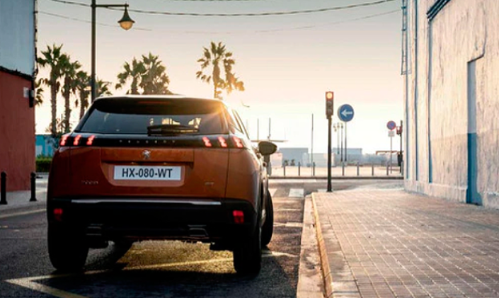 Сергей Целиков: Peugeot 2008 - от 1,64 до 2,37 млн рублей. Стоит ли?