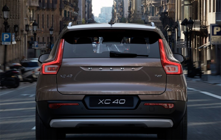 Сергей Целиков: Volvo XC40 - столичная штучка