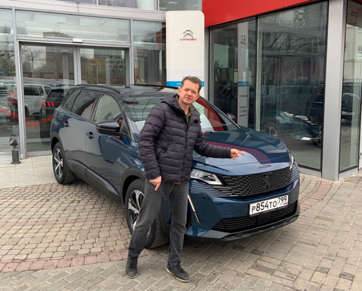 Сергей Целиков: Peugeot 5008 - редкий зверь на наших дорогах