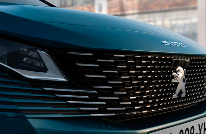 Сергей Целиков: Peugeot 5008 - редкий зверь на наших дорогах