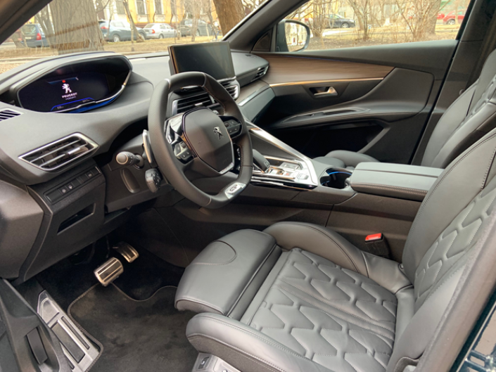 Сергей Целиков: Peugeot 5008 - редкий зверь на наших дорогах