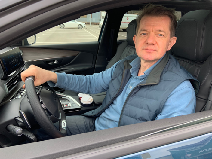 Сергей Целиков: Peugeot 5008 - редкий зверь на наших дорогах