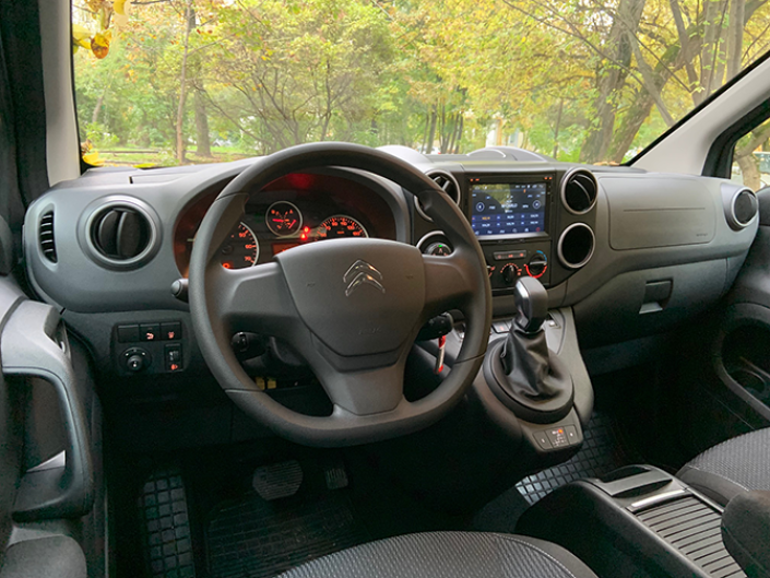 Сергей Целиков: Citroen Berlingo Multispace - мультифункциональный друг семьи